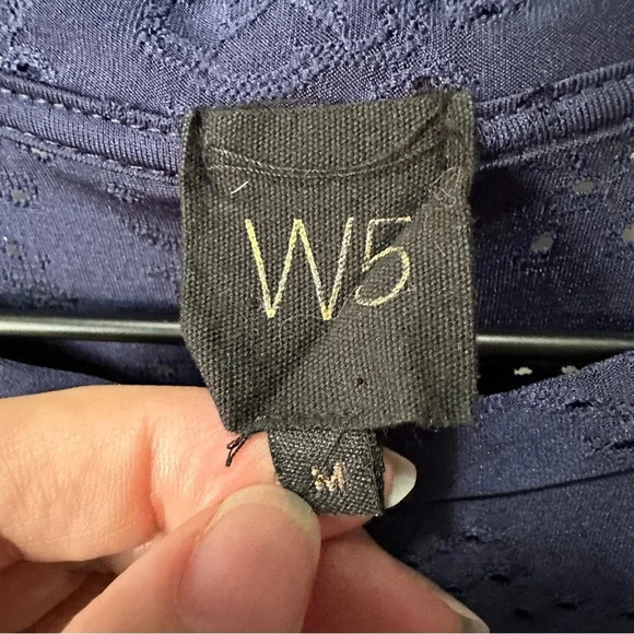W5 Navy Eyelet tank‎ top. Medium. EUC - Picture 3 of 4